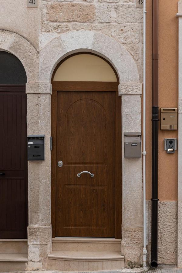 Peter & Dove'S House Bed & Breakfast Mola di Bari Exterior foto