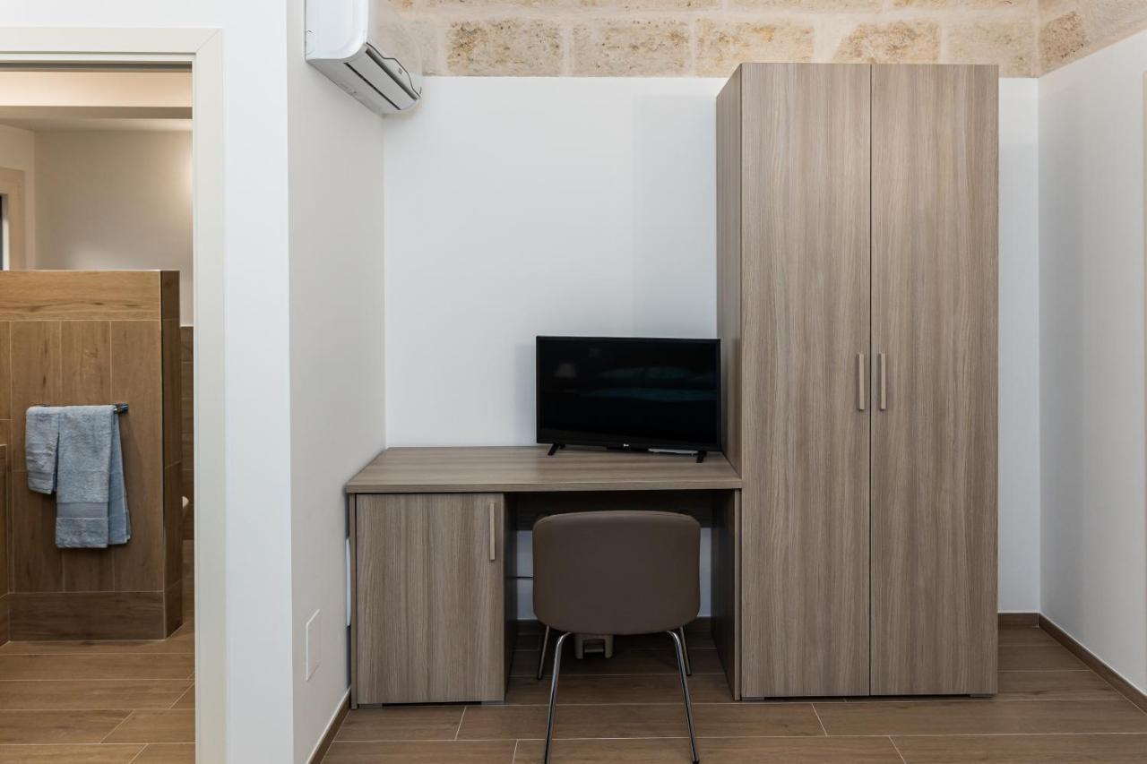 Peter & Dove'S House Bed & Breakfast Mola di Bari Exterior foto