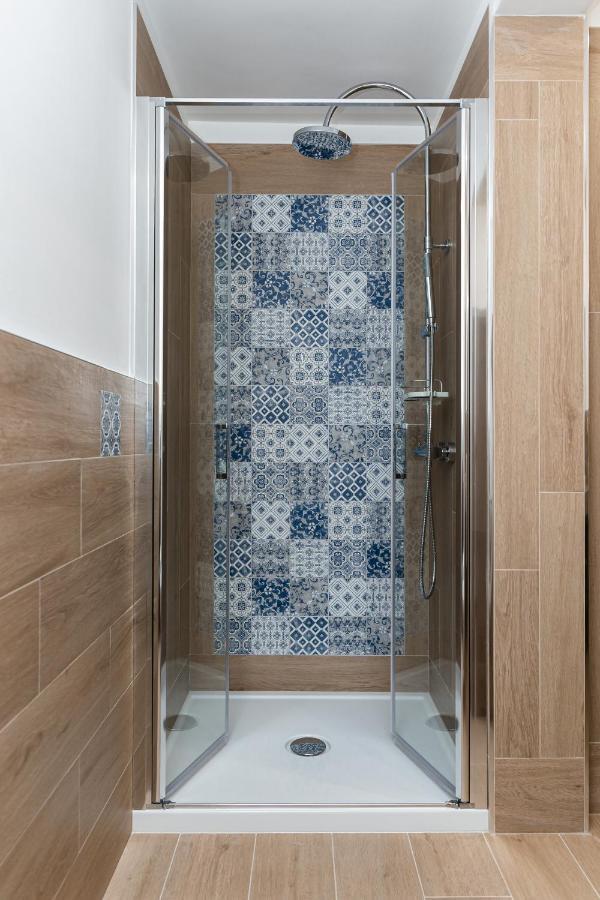 Peter & Dove'S House Bed & Breakfast Mola di Bari Exterior foto