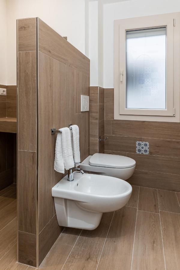 Peter & Dove'S House Bed & Breakfast Mola di Bari Exterior foto